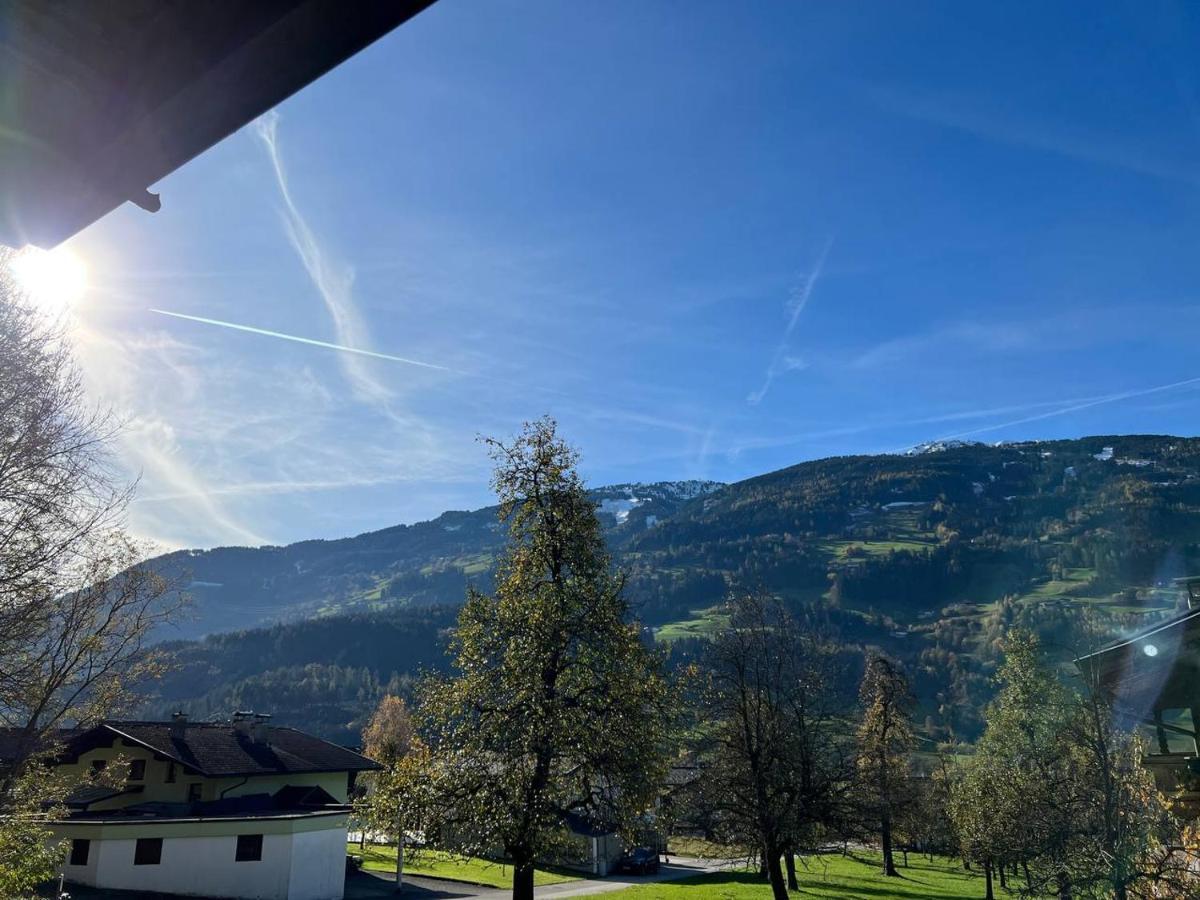 Ferienwohnung Platzhirsch Panorama View Balkon, Gartensauna, Garten, Grillplatz シュトゥンム エクステリア 写真