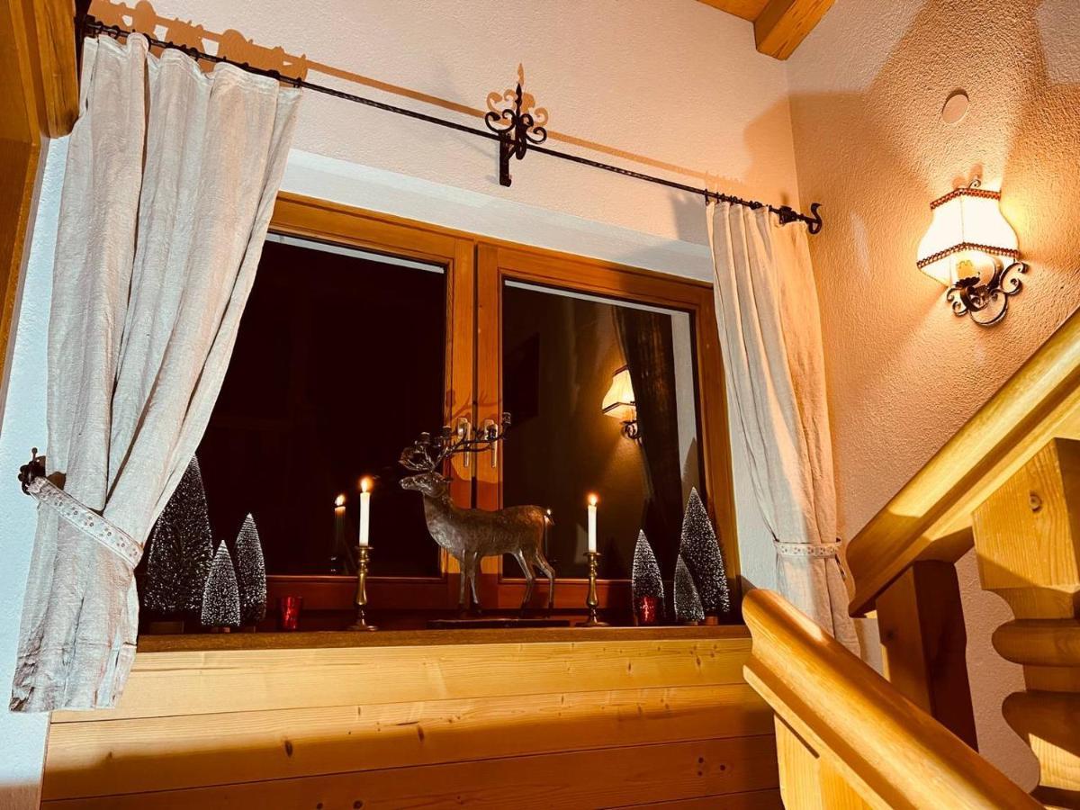 Ferienwohnung Platzhirsch Panorama View Balkon, Gartensauna, Garten, Grillplatz シュトゥンム エクステリア 写真
