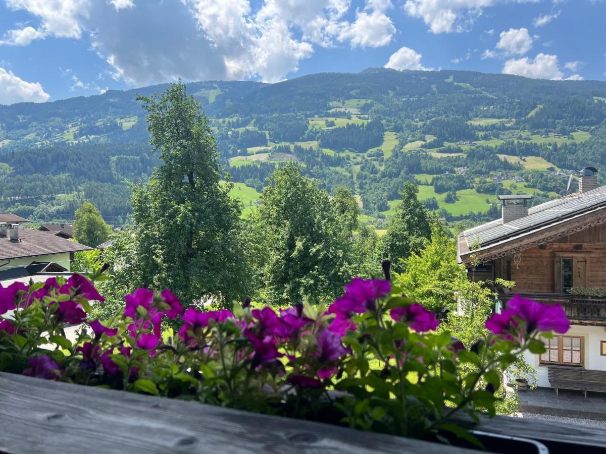 Ferienwohnung Platzhirsch Panorama View Balkon, Gartensauna, Garten, Grillplatz シュトゥンム エクステリア 写真